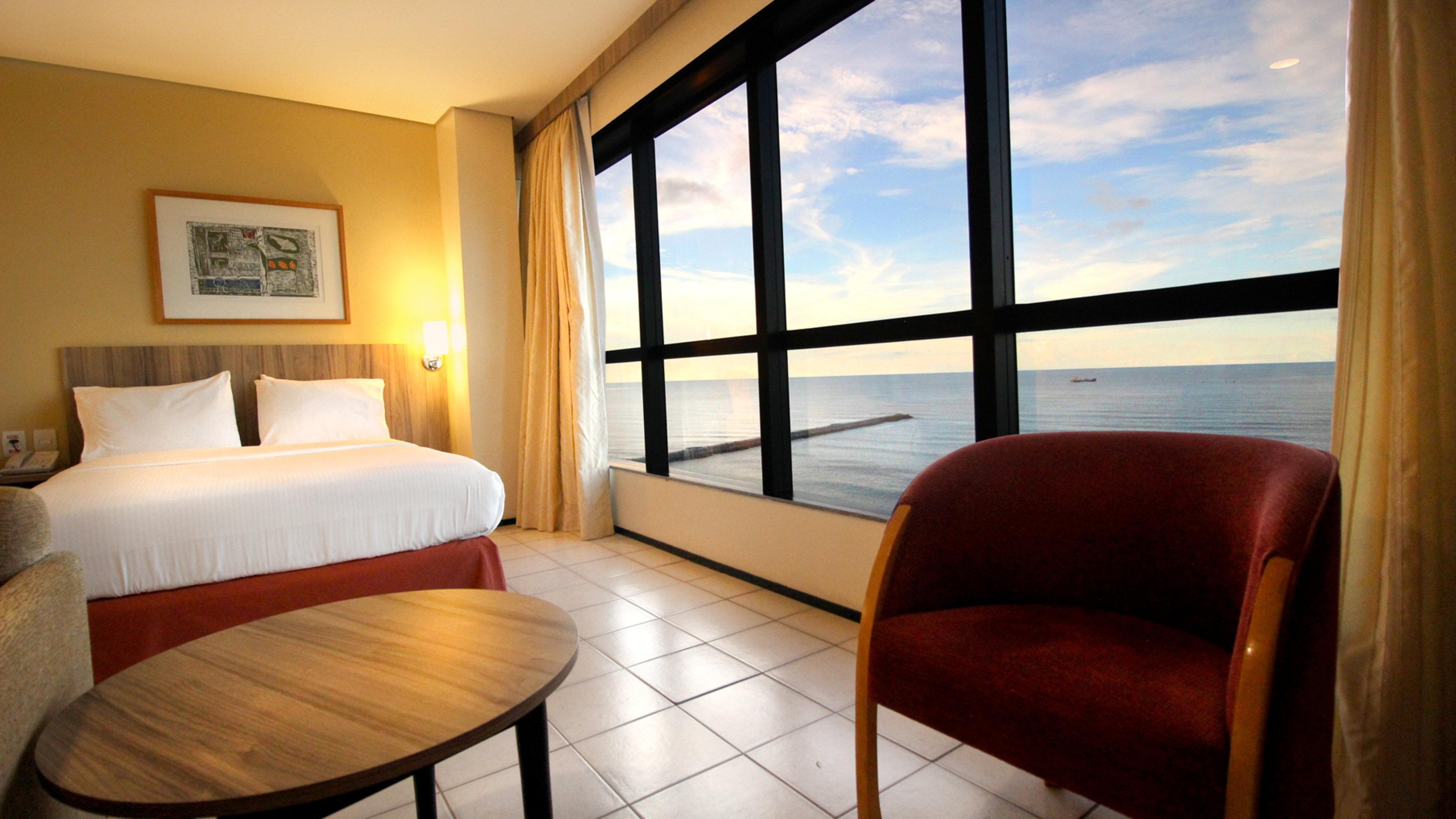 By Ihg Hotel 4*