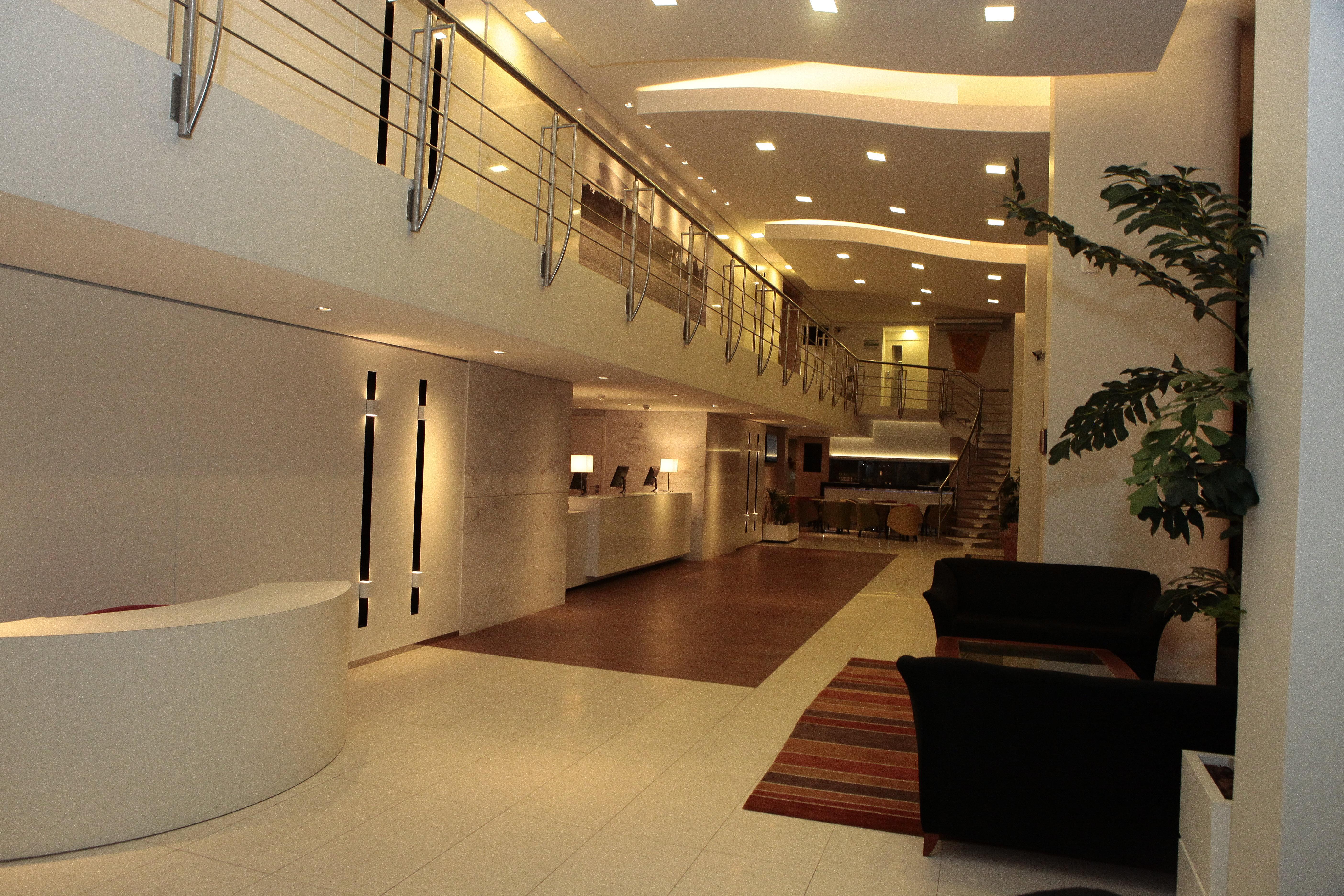 By Ihg 4*
