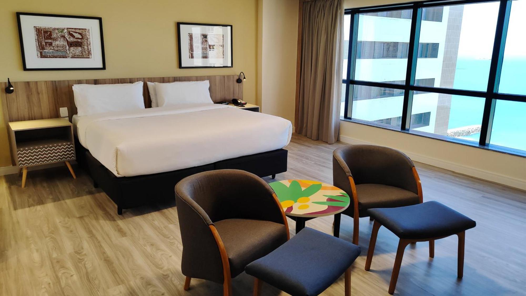 By Ihg