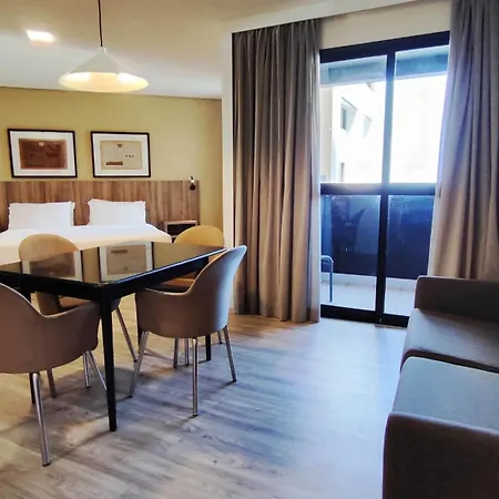 Hotel By Ihg