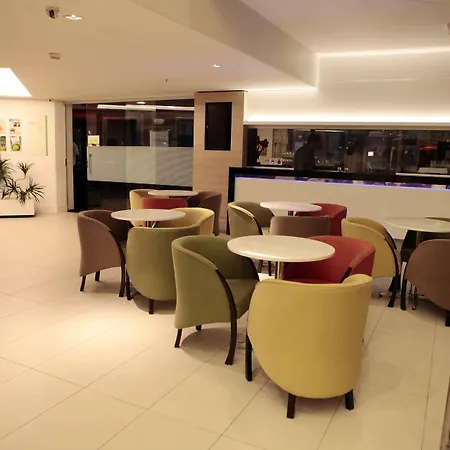 By Ihg