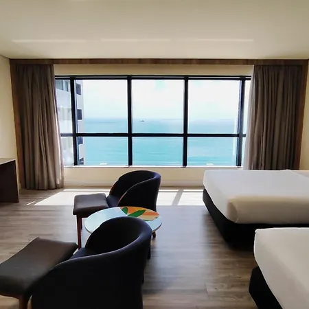 Hotel By Ihg