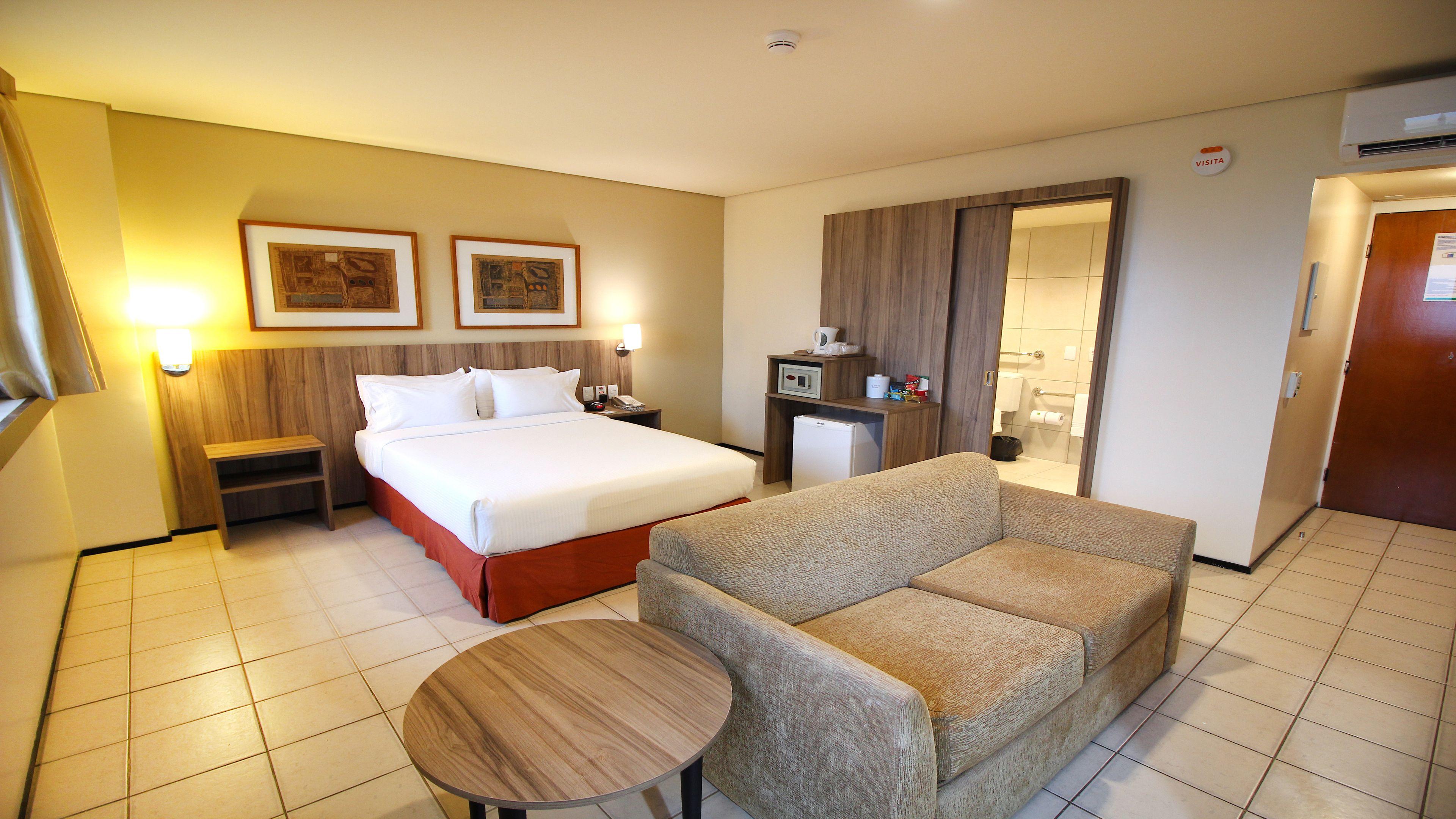 Hotel By Ihg