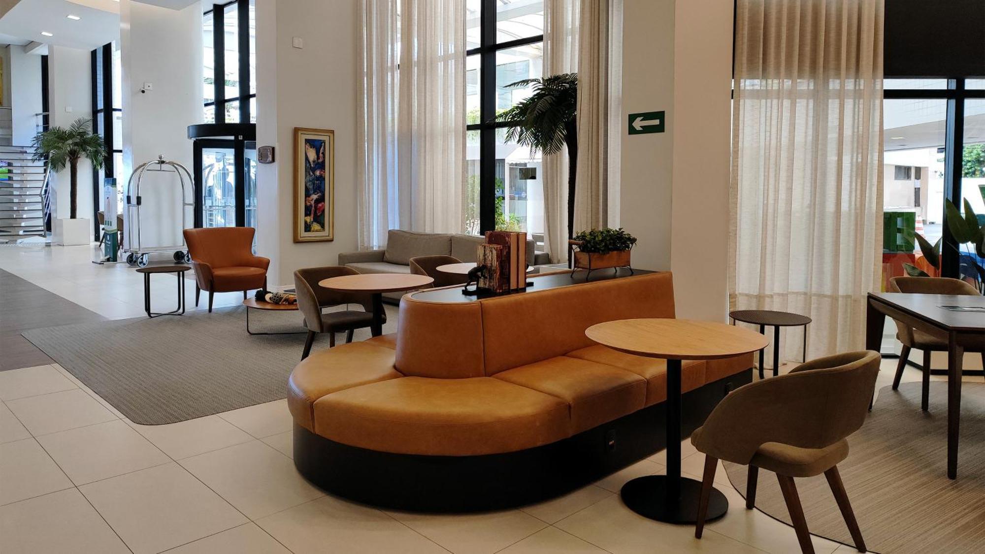 By Ihg Hotel