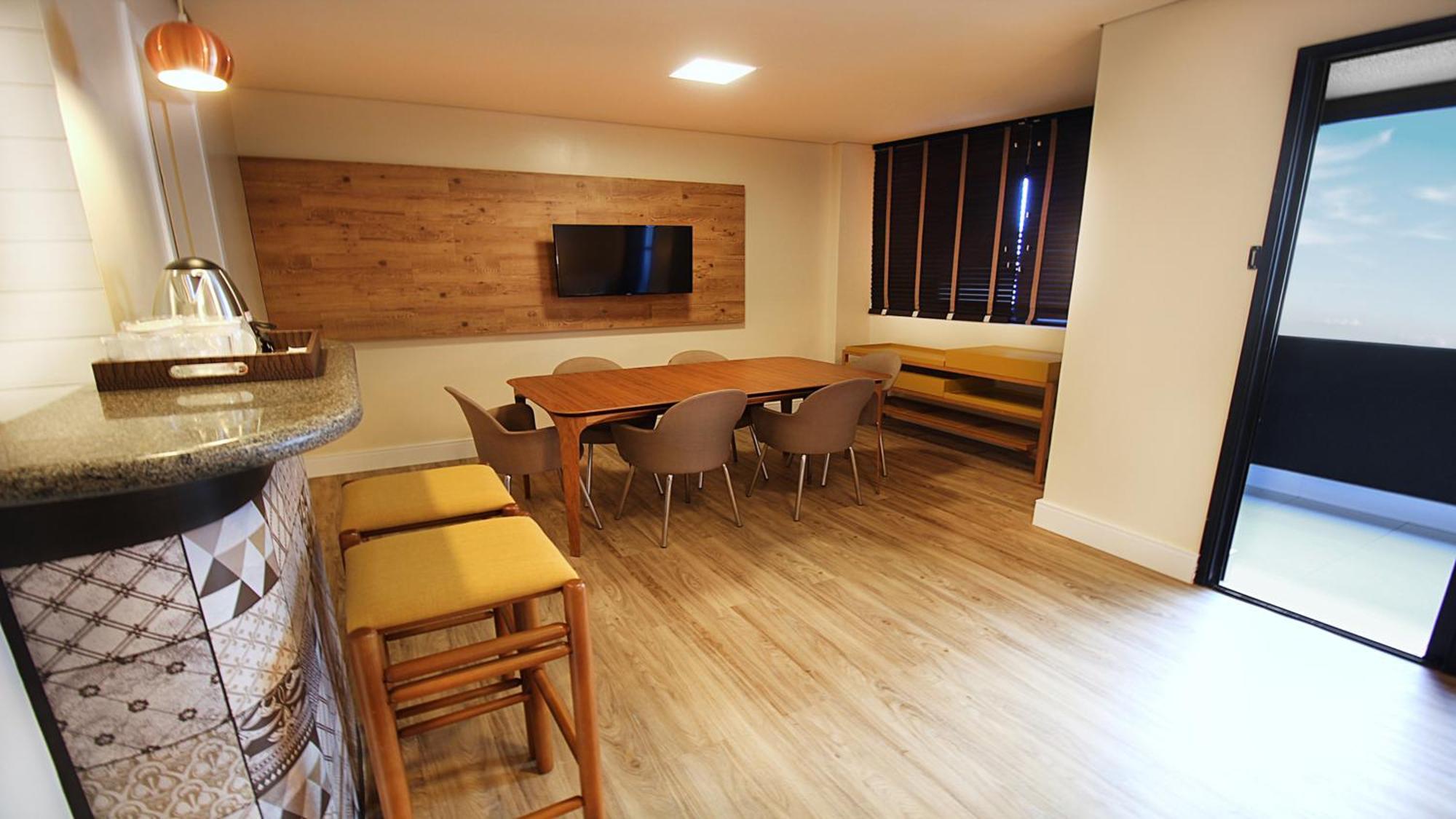 Hotel By Ihg